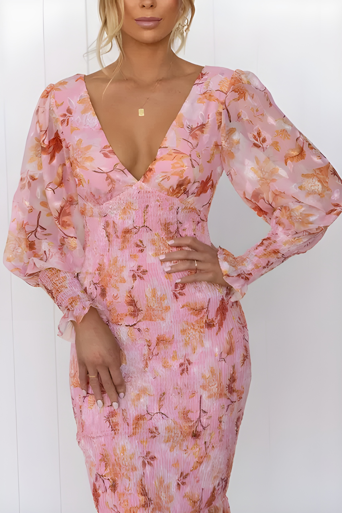 Robe Amilia Avec Décolleté En V & Manches Bouffantes