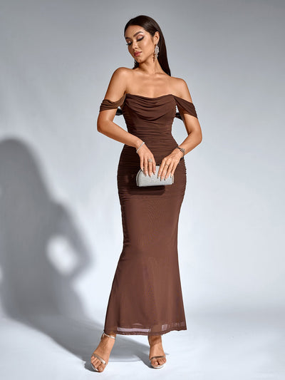 Robe À Épaules Dénudées, Froncée & Zippée Dans Le Dos