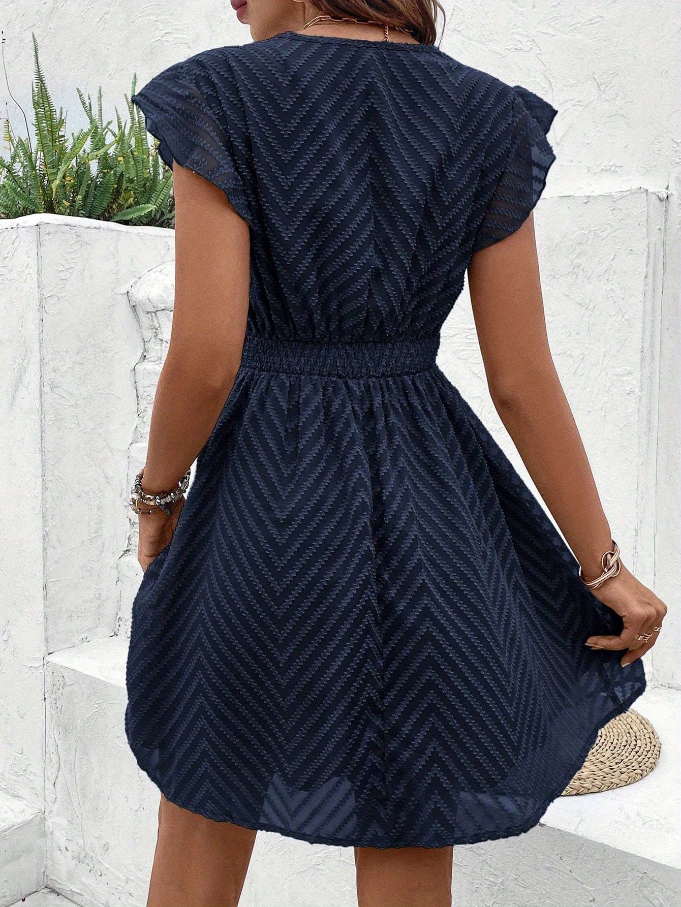 Robe Nayora Sans Manches À Col En V