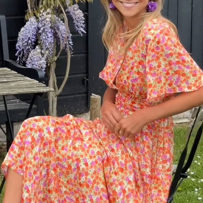 Robe Orée Classique À Col En V